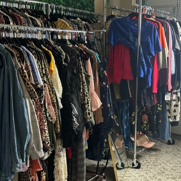 ✨ CARMEN’S LIVE SHOW NOTIFICATION- PLEASE LIKE TO BE NOTIFIED WHEN I GO LIVE✨🎉 - Picture 4 of 8